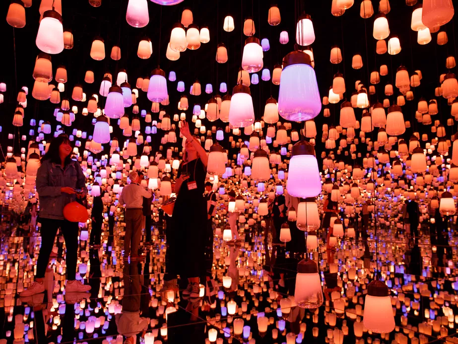 teamLab Borderless