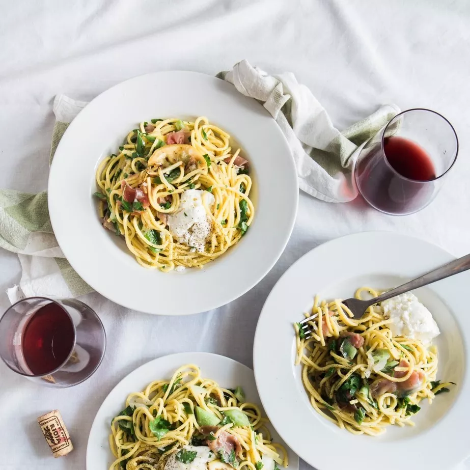 food and wine delivery
